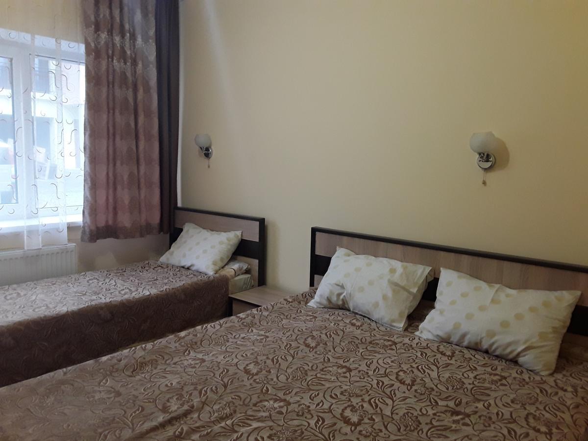 Gostynnyi Dvir Cottage Тернополь Экстерьер фото