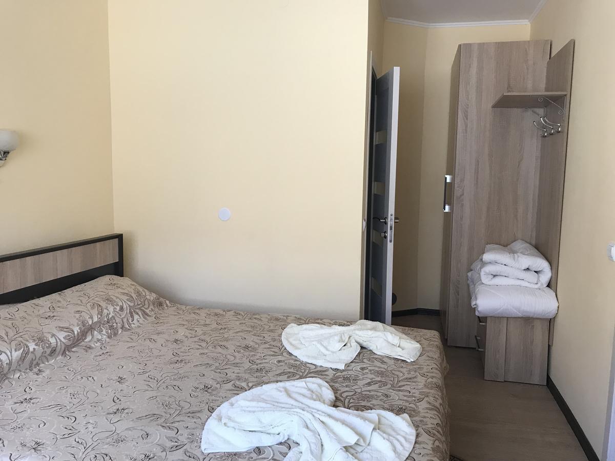 Gostynnyi Dvir Cottage Тернополь Экстерьер фото
